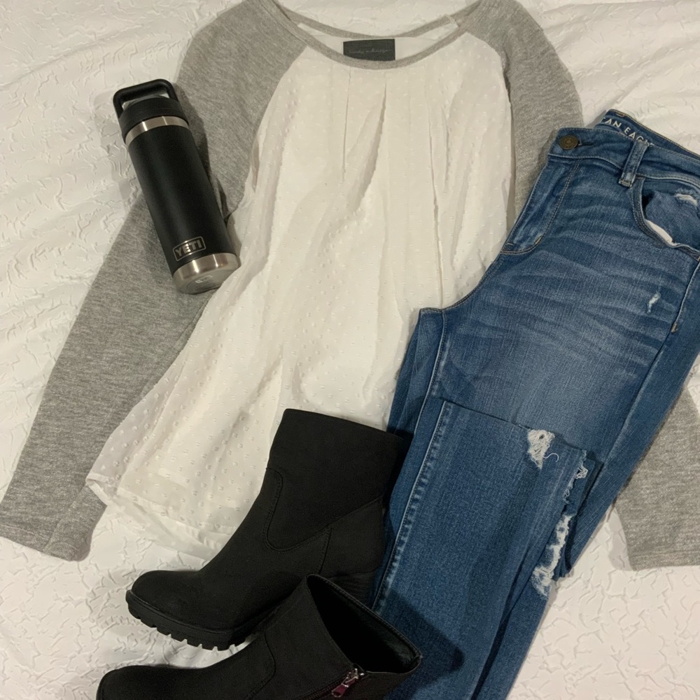 Sunday in Brooklyn extra large long sleeve blouse gray sleeves wt white center